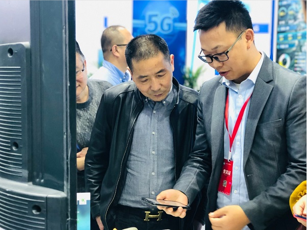 現(xiàn)場(chǎng)演示