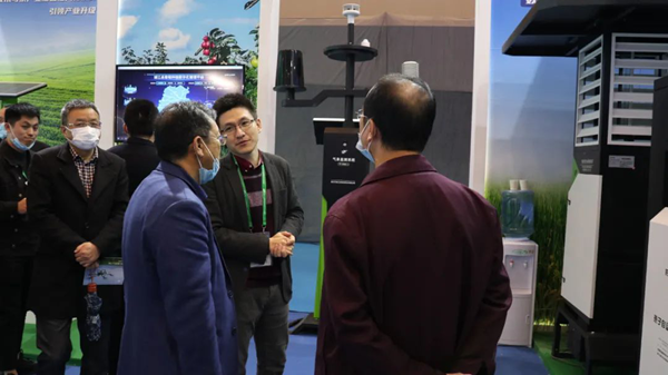 《品質(zhì)》欄目組采訪托普云農(nóng)