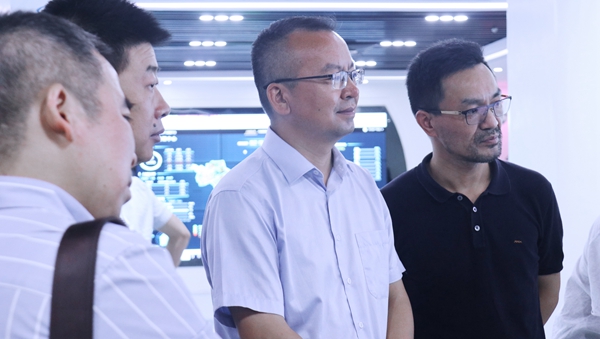 杭州市科技局局長趙喜凱一行蒞臨托普云農(nóng)考察調(diào)研(圖2)